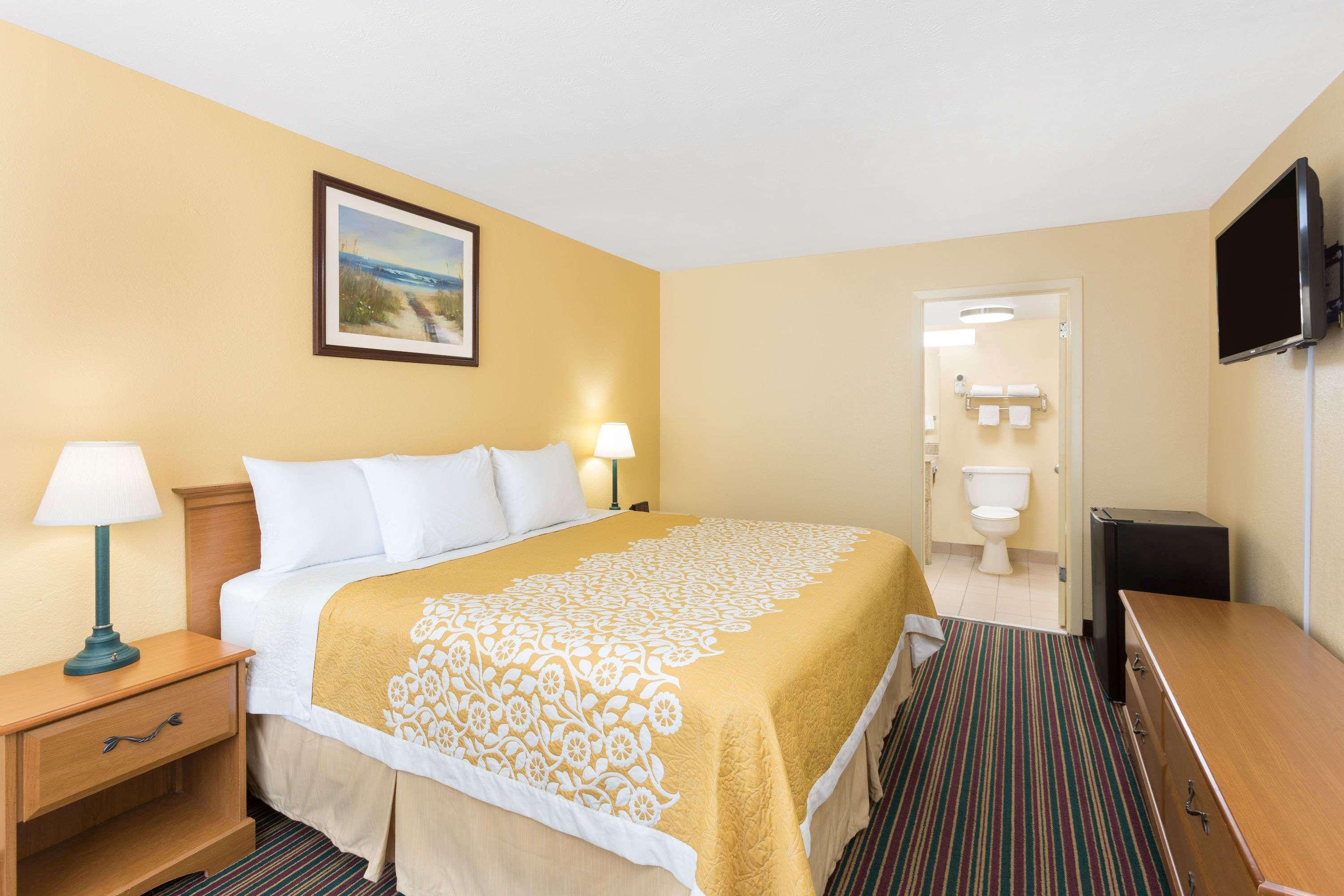 Days Inn By Wyndham Mt Pleasant-Charleston-Patriots Point Esterno foto