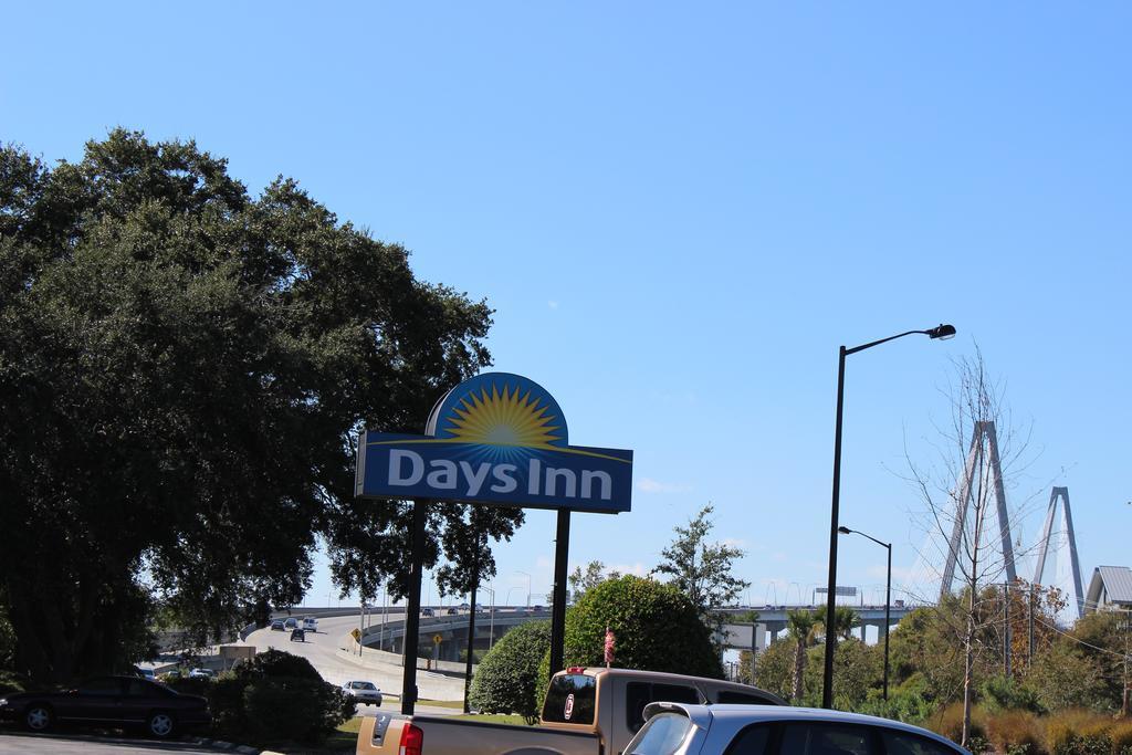 Days Inn By Wyndham Mt Pleasant-Charleston-Patriots Point Esterno foto