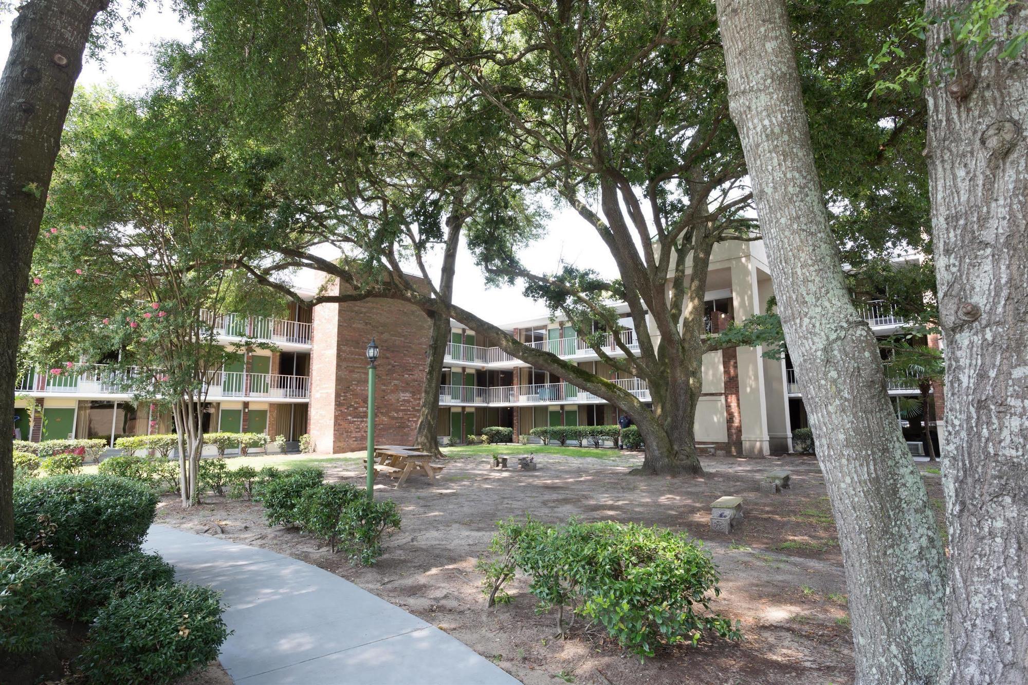 Days Inn By Wyndham Mt Pleasant-Charleston-Patriots Point Esterno foto