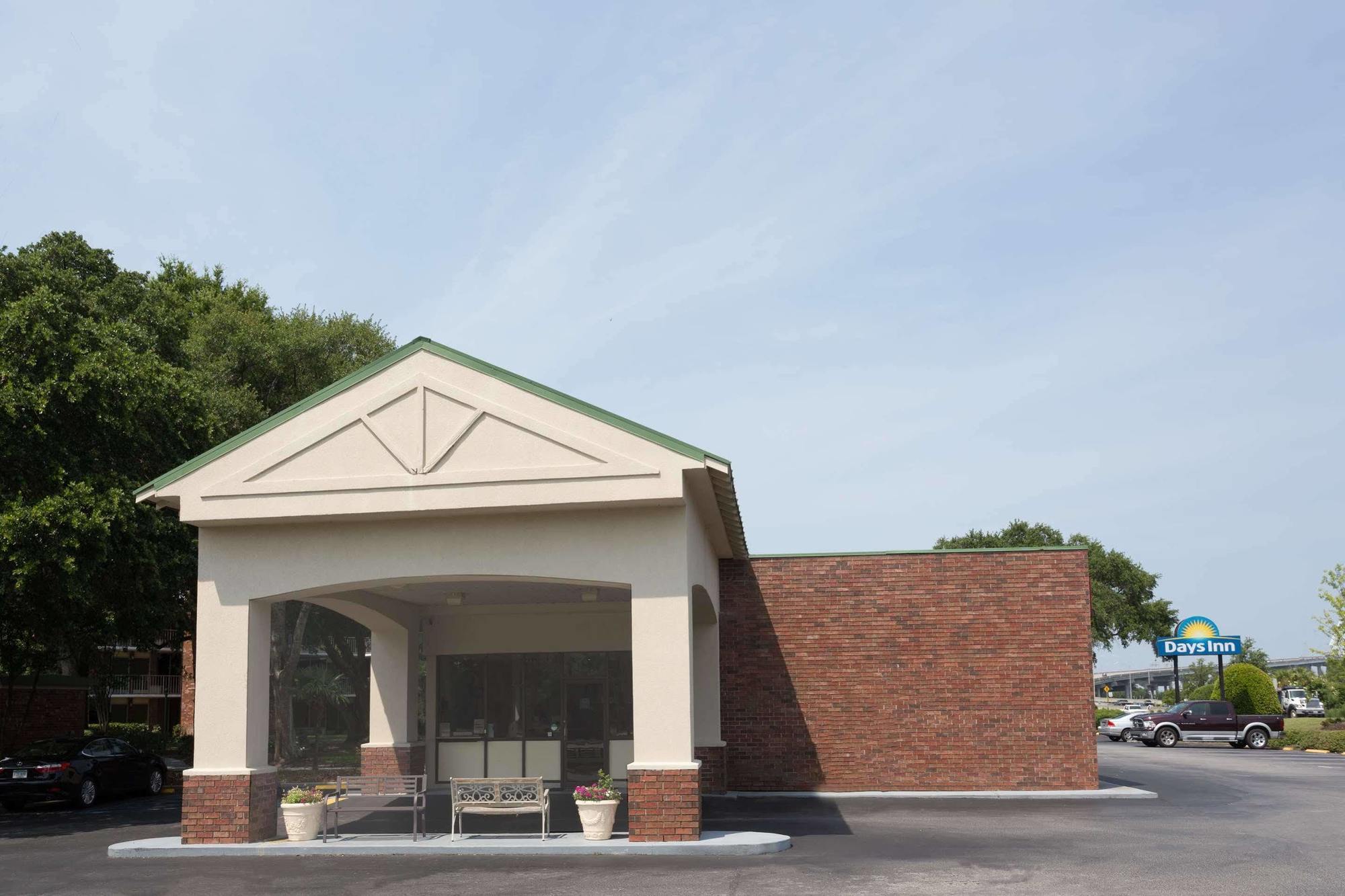 Days Inn By Wyndham Mt Pleasant-Charleston-Patriots Point Esterno foto